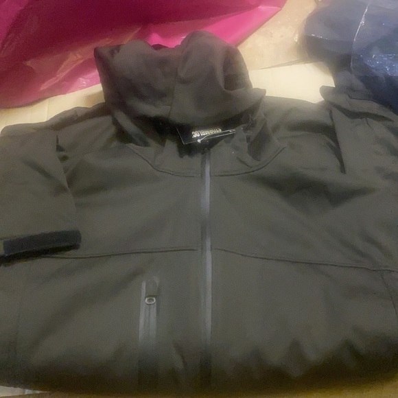 Stormbloc XLarge Hooded Jacket - Picture 3 of 8